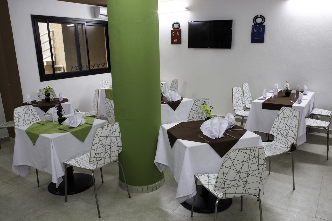 Wakola Hotel Fass Дакар Экстерьер фото